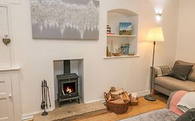 Bluebell Cottage - Log Burner, Peak District Village, Walks, Dogs, Cosy